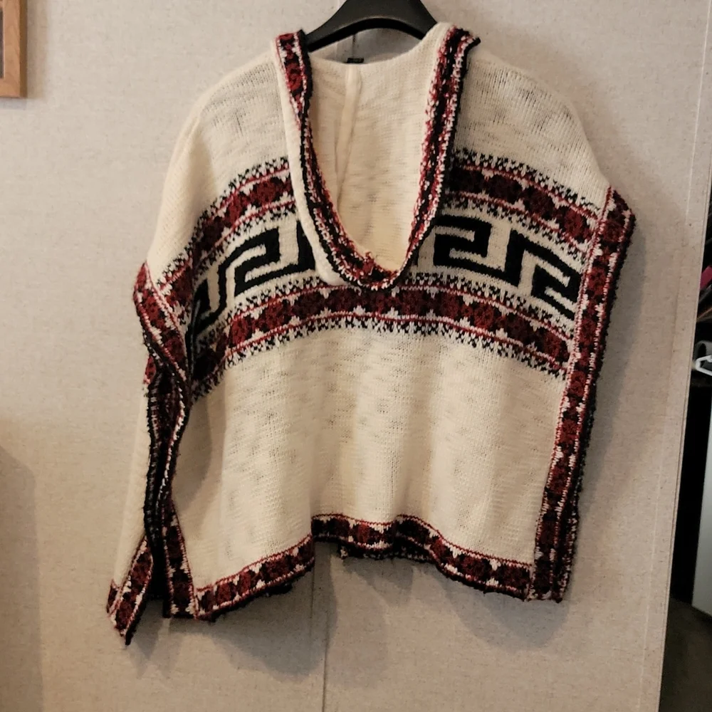 Poncho/cape with hoodie s/m - Picture 3 of 4